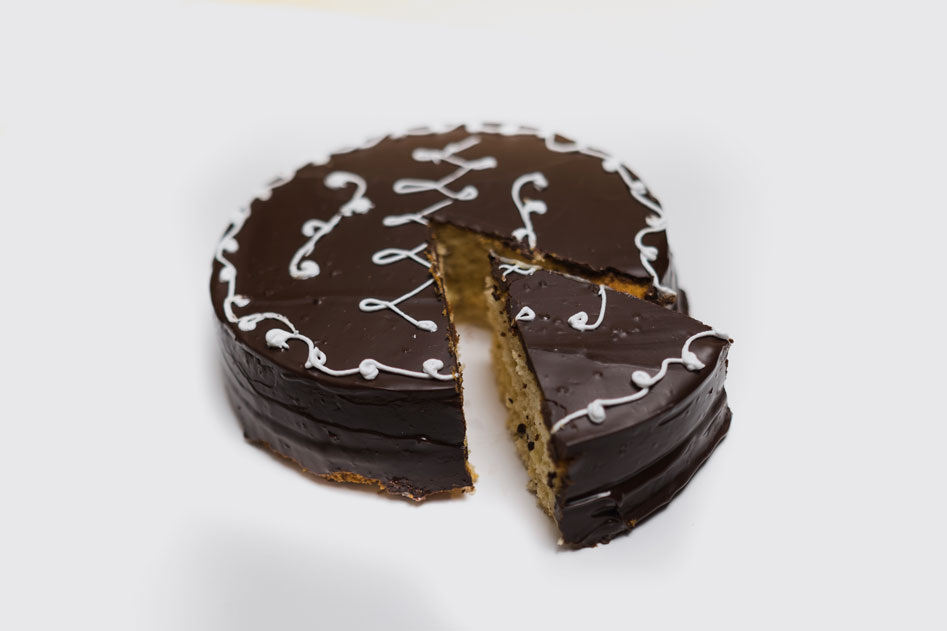 Tarta de crema y chocolate sin gluten elaborado por Pastelería Eceiza de Tolosa